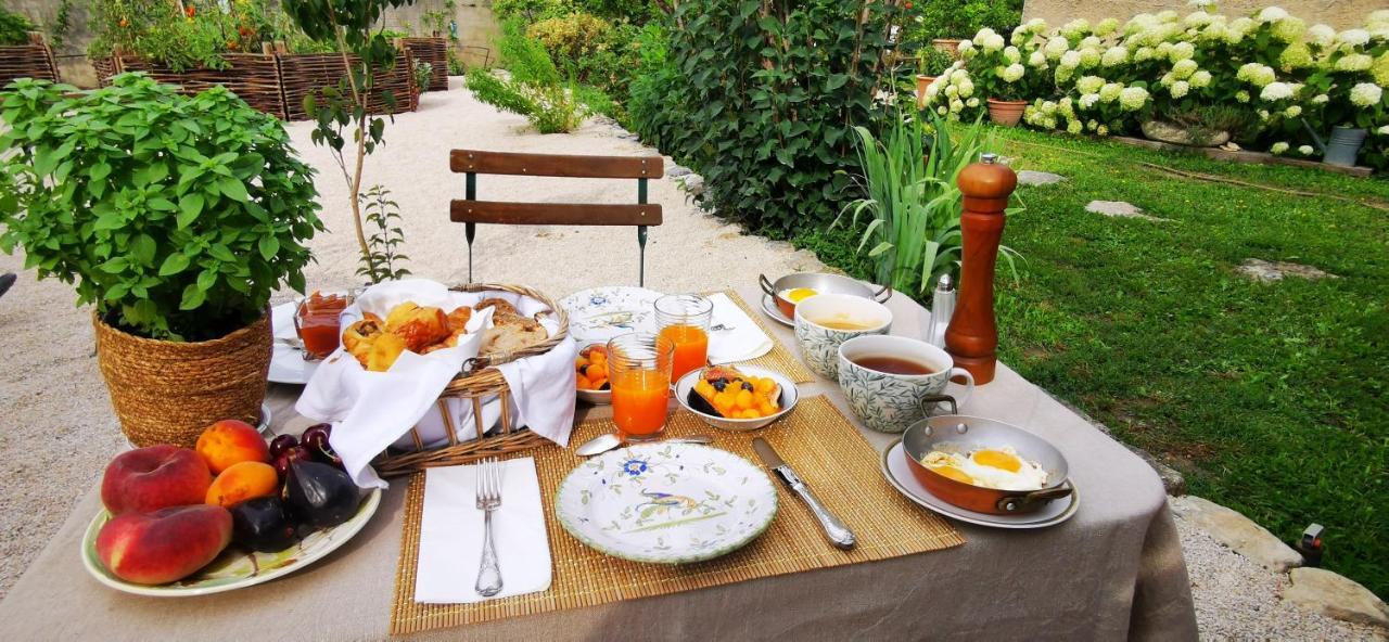 Lulu en Provence Bed and Breakfast LʼIsle-sur-la-Sorgue Exterior foto